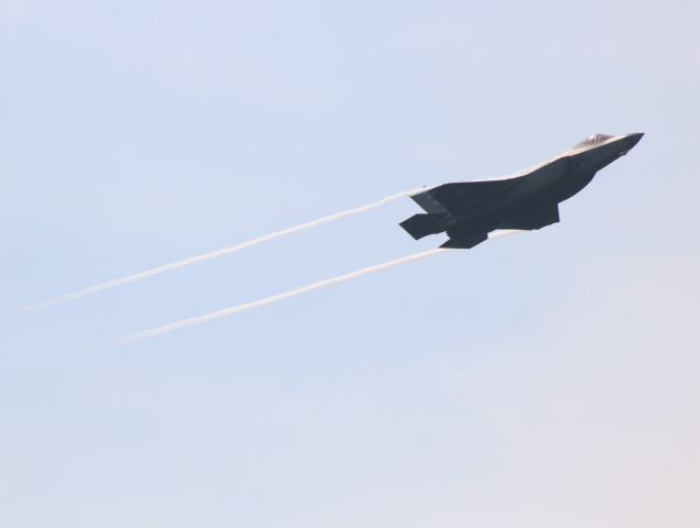 Lockheed F-35C —