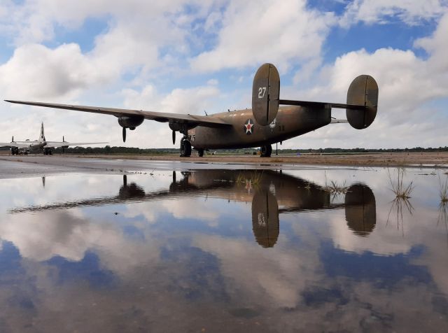 Consolidated B-24 Liberator (N24927) - Sitting pretty at KIAG 2022