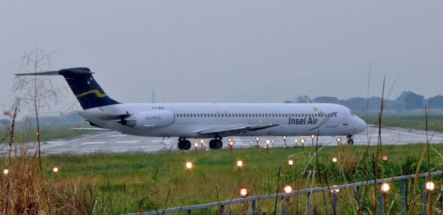 McDonnell Douglas MD-83 (PJ-MDA)