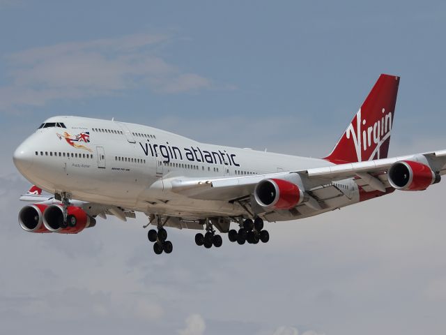 Boeing 747-400 (G-VROY)