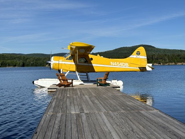 De Havilland Canada DHC-2 Mk1 Beaver (N454DB) - A quick stop to say hello at Bosebuck Mtn Camps which is now privately owned. Prior permission required to use dock or beach. 