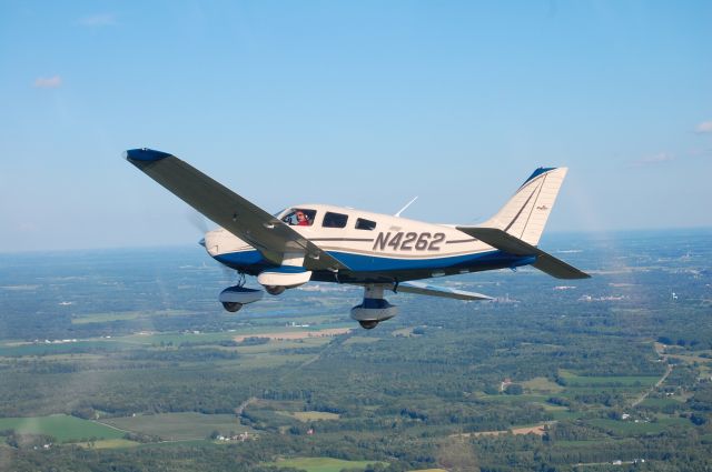 Piper Cherokee (N4262)