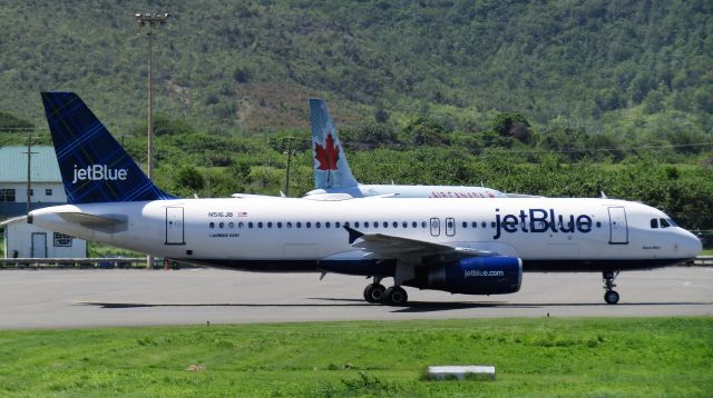 Airbus A320 (N516JB)