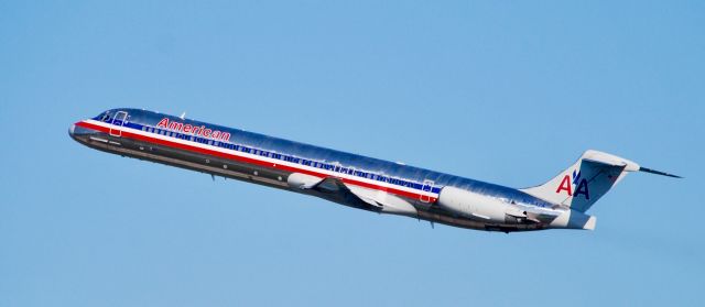 McDonnell Douglas MD-83 (N7547A)