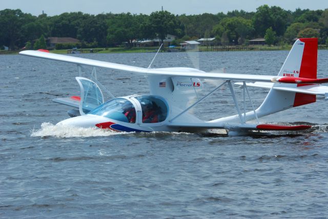 EDRA Super Petrel (N280PS) - 2013 Splash-in at Fantasy of Flight