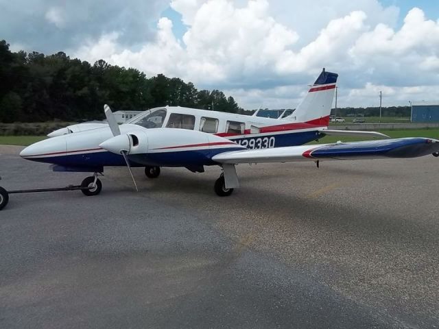 Piper Seneca (N2933Q)