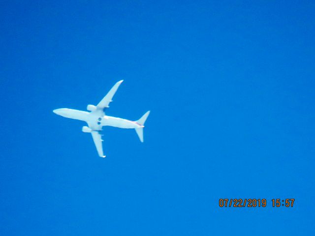 Boeing 737-800 (N909NN)