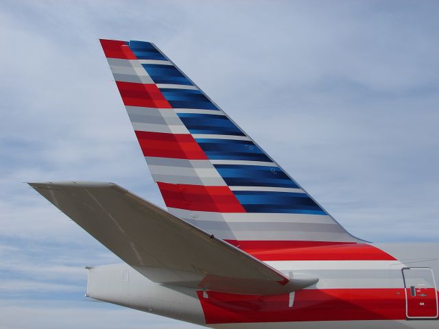 BOEING 777-300 (N719AN) - the NEW American