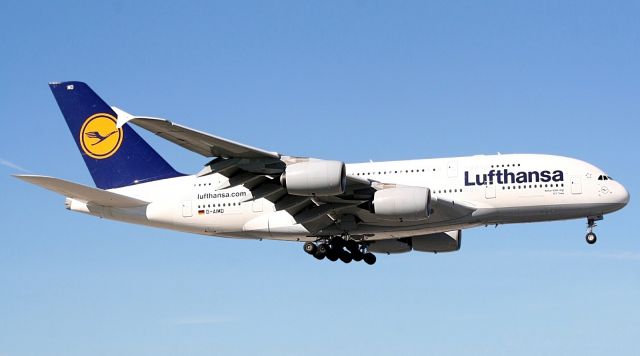 Airbus A380-800 (D-AIMD) - Check out our aviation videos with 100% authentic and non-leveled sound! a rel=nofollow href=http://youtube.com/ilikeriohttps://youtube.com/ilikerio/abr /br /Short final to runway 09 at MIA! 08/01/11