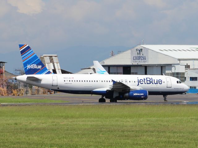 Airbus A320 (N623JB)