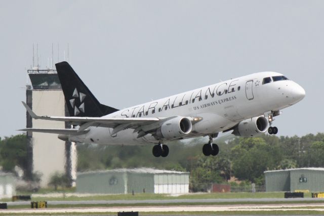 Embraer 170/175 (N828MD) - US Air Flight 3396 operated by Republic (N828MD) departs Sarasota-Bradenton International Airport enroute to Reagan National Airport