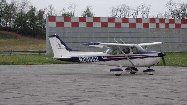 Cessna Skyhawk (N29552)