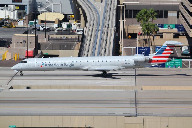 Canadair Regional Jet CRJ-900 (N911FJ)