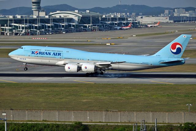 BOEING 747-8 (HL7644)