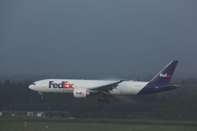 Boeing 777-200 (N856FD)