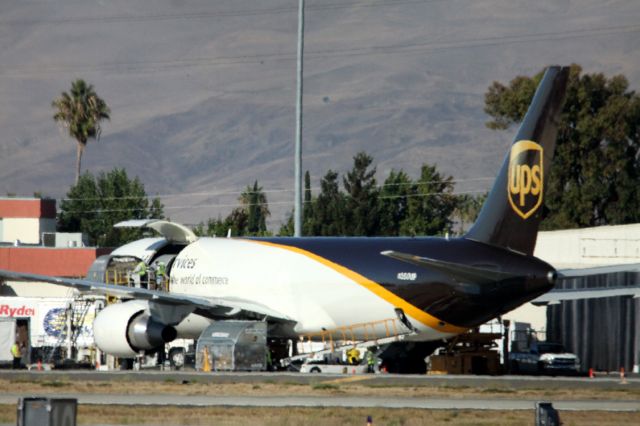 BOEING 767-300 (N350UP) - Loading at KSJC, East of 30R.  09-18-2012