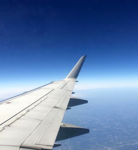 Embraer 170/175 (N130HQ)