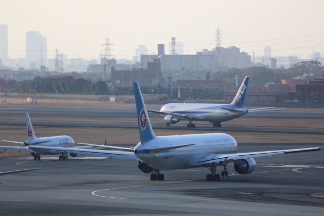 BOEING 767-300 (JA602A) - ANA