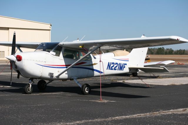 Cessna Skyhawk (N221MF)