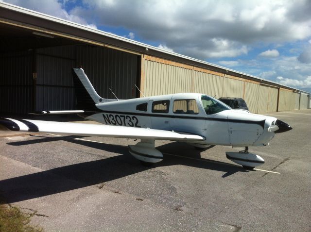 Piper Cherokee (N30732)