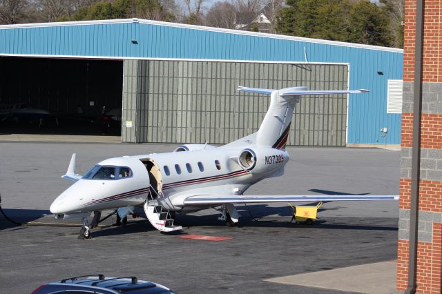 Embraer Phenom 300 (N373QS)