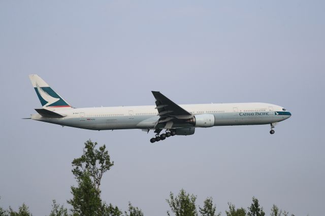 BOEING 777-300 (B-HNJ) - July 21st 2018:HKG-CTS.