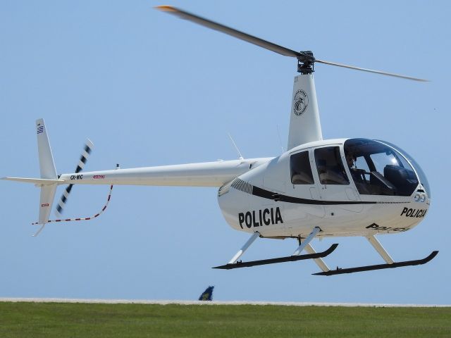 Robinson R-44 (CX-MIC)