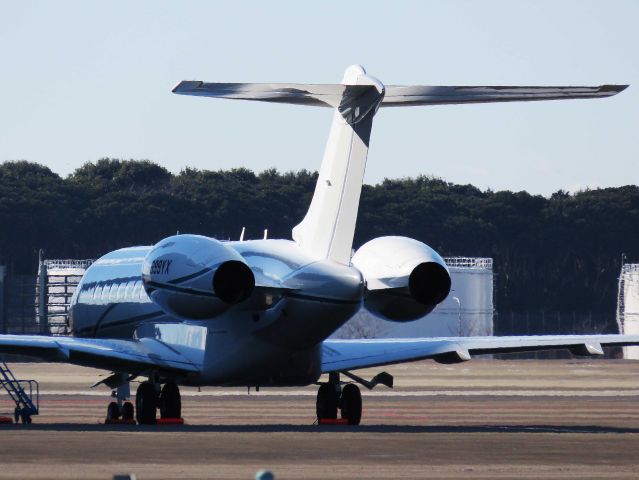 Bombardier Global Express (N999YX) - I take a picture on Dec 28, 2016.