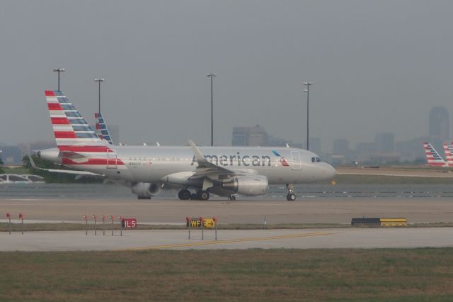 Airbus A319 (N9017P)