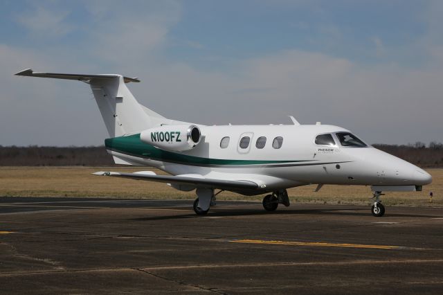 Embraer Phenom 100 (N100FZ)