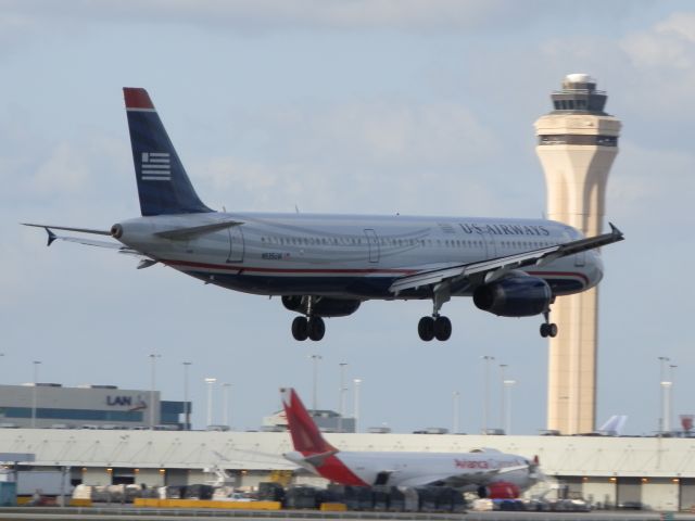 Airbus A321 (N535UW)