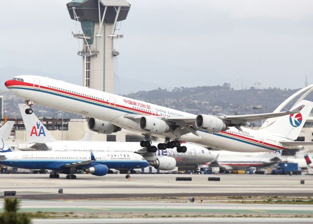 Airbus A340-600 (B-6050)