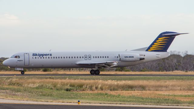 Fokker 100 (VH-XKN)