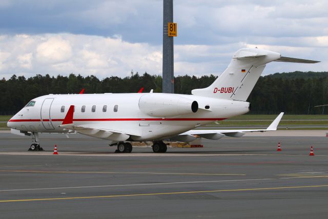 Bombardier Challenger 300 (D-BUBI)