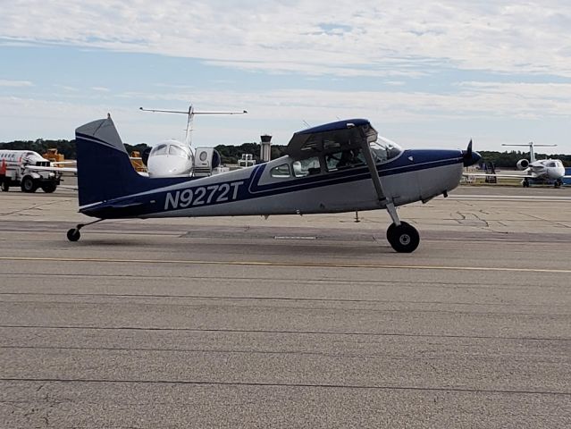 Cessna Skywagon 180 (N9272T)