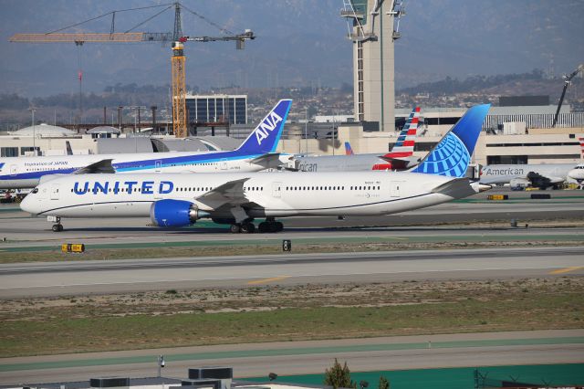 BOEING 787-10 Dreamliner (N13013)