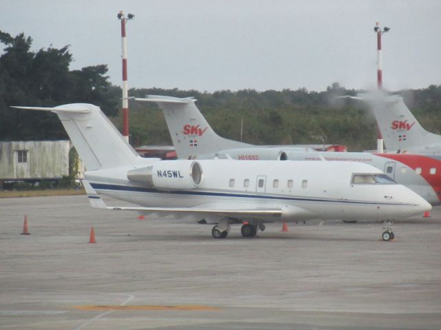 Canadair Challenger (N45WL)