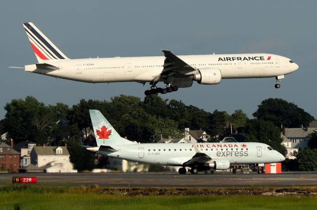 Embraer 175 (C-FJBO) - French Connection. AFR 334 from Paris landing on 22L as 'Maple 7555' prepares to depart to Montreal on 22R