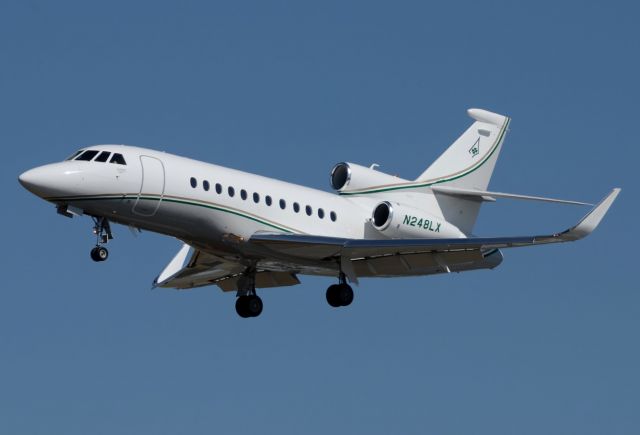 Dassault Falcon 900 (N248LX)