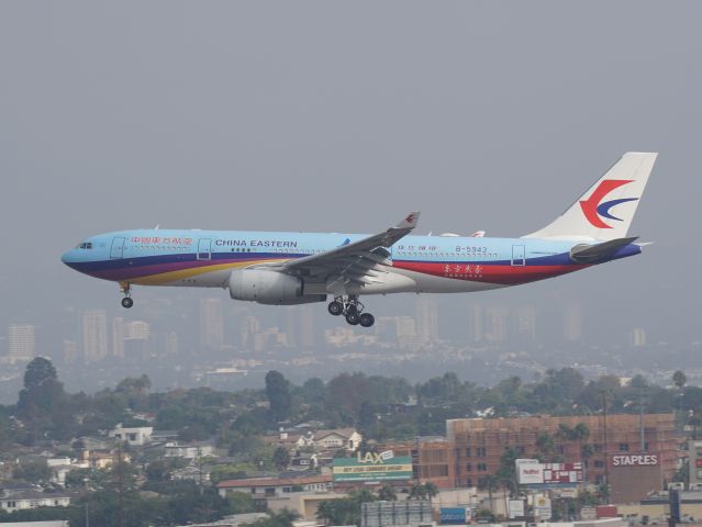 Airbus A330-200 (B-5943) - taken from the roof (patio) of the H Hotel at LAX