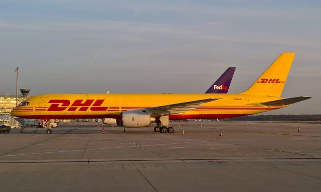 Boeing 757-200 (G-BIKX)
