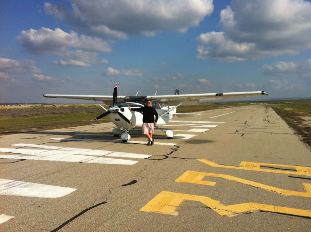 Cessna Skylane (N68AX)
