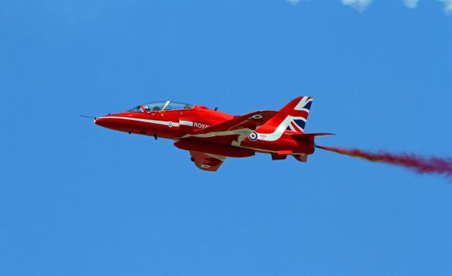 — — - RAF Fairford 2015 Red Arrows.