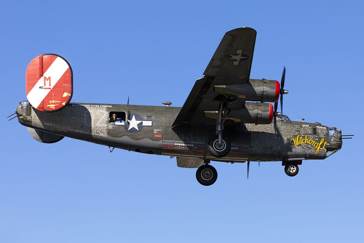 Consolidated B-24 Liberator (N224J)