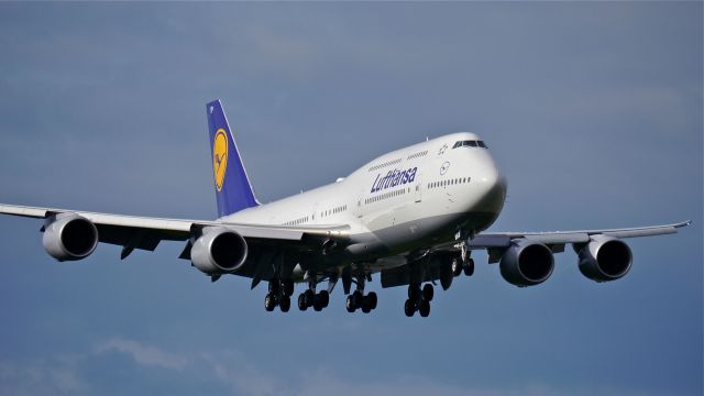 BOEING 747-8 (D-ABYP) - BOE35 on final to Rwy 16R to complete its maiden flight on 5/16/14. (LN:1500 / cn 37840).