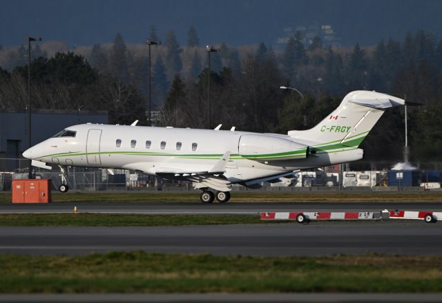 Bombardier Challenger 300 (C-FRGY)