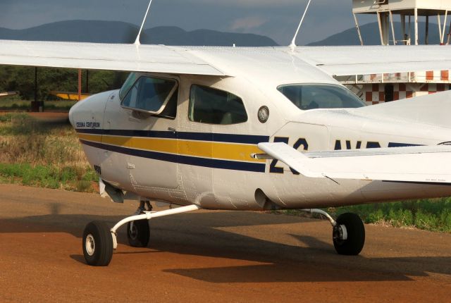 Cessna Centurion (ZS-AVB) - Taxiing in at the Potgietersrus airport, South Africa.