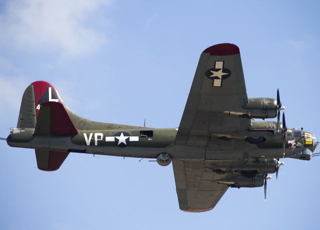 Boeing B-17 Flying Fortress (N7227C)