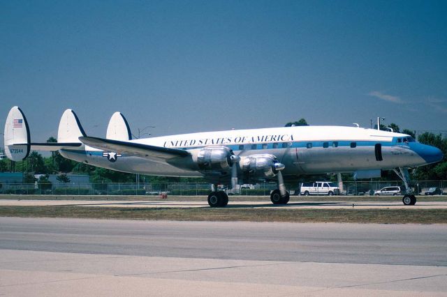 Lockheed EC-121 Constellation (N73544) - Lockheed C-121C Super Constellation Camarillo Connie N73544 taxiing at the Hawthorne Airport on August 15, 2003.