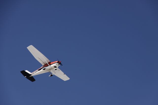 Cessna Skylane (N2820L)